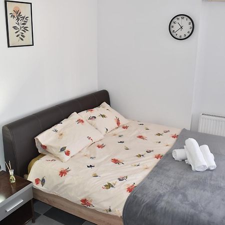 Occidental Wise Transit Hotel บูคาเรสต์ ภายนอก รูปภาพ