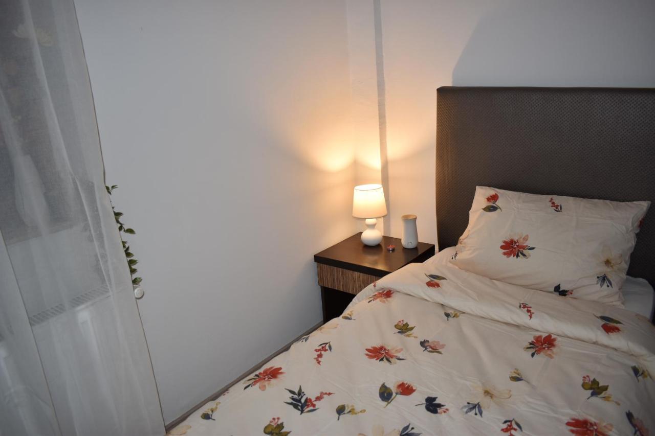 Occidental Wise Transit Hotel บูคาเรสต์ ภายนอก รูปภาพ