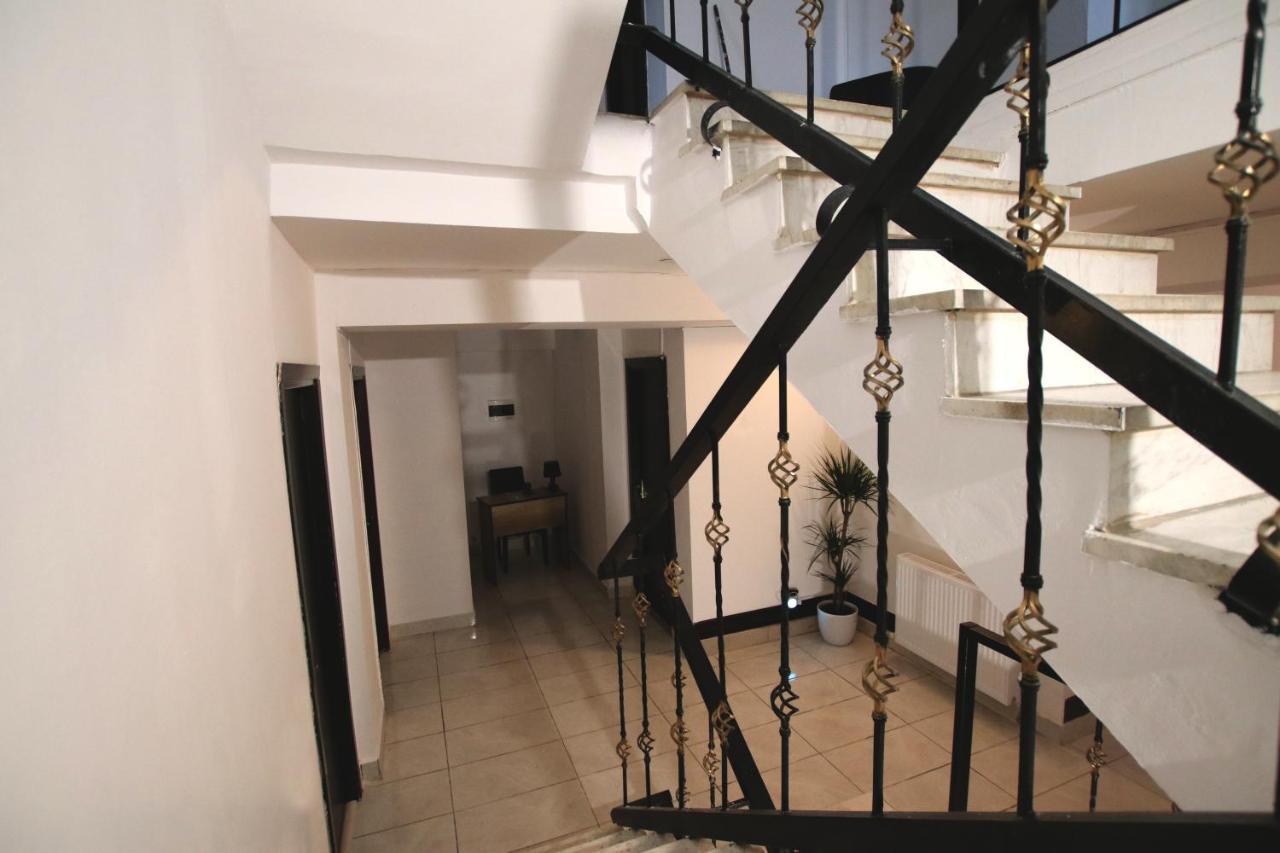 Occidental Wise Transit Hotel บูคาเรสต์ ภายนอก รูปภาพ