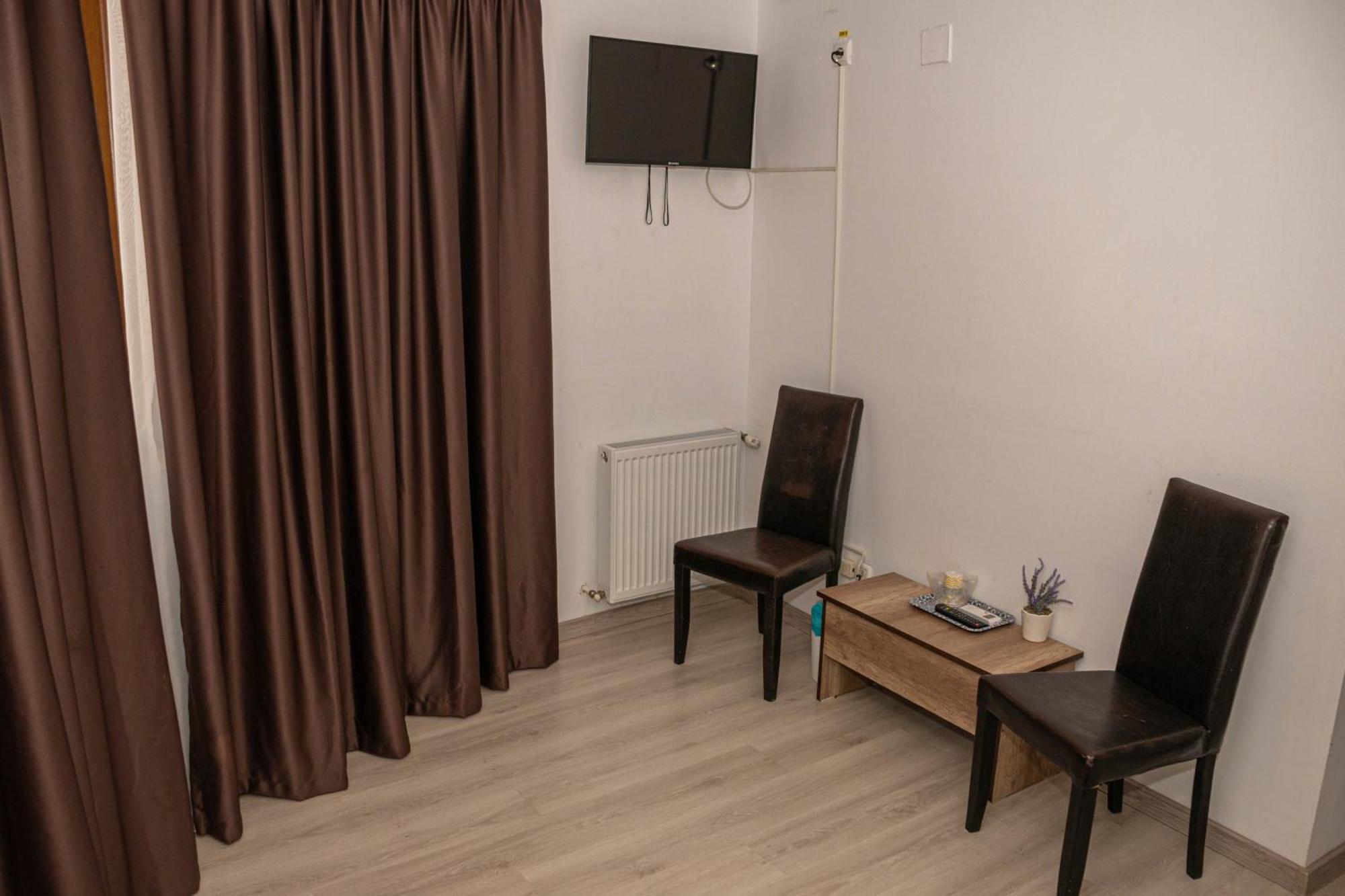 Occidental Wise Transit Hotel บูคาเรสต์ ภายนอก รูปภาพ