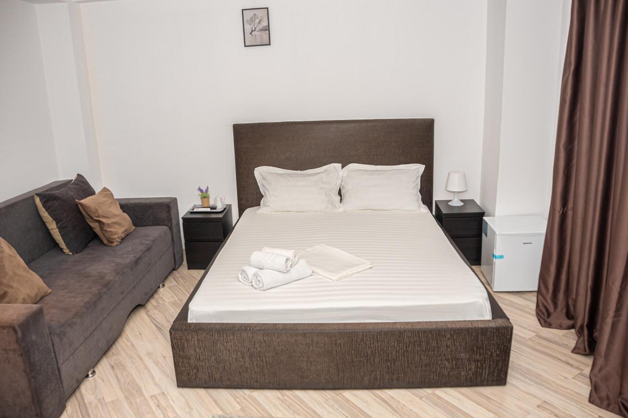 Occidental Wise Transit Hotel บูคาเรสต์ ภายนอก รูปภาพ
